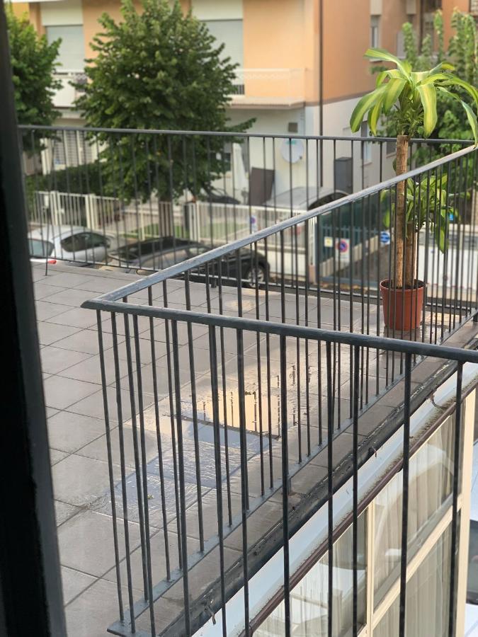 Hotel Neyra Beach Rimini Zewnętrze zdjęcie