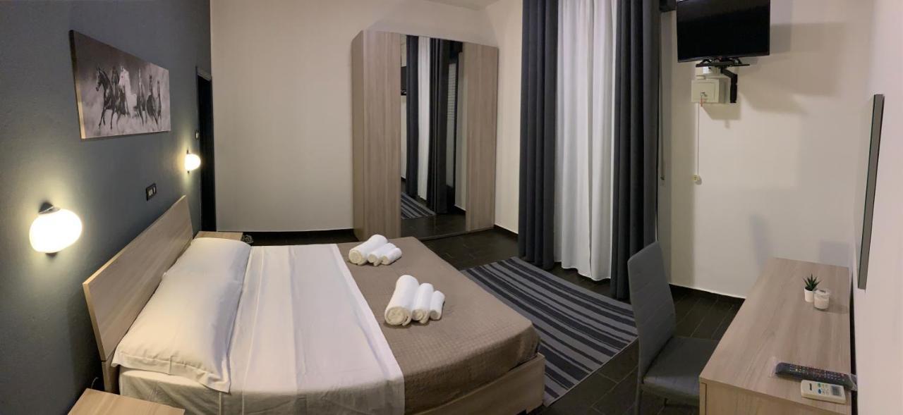 Hotel Neyra Beach Rimini Zewnętrze zdjęcie