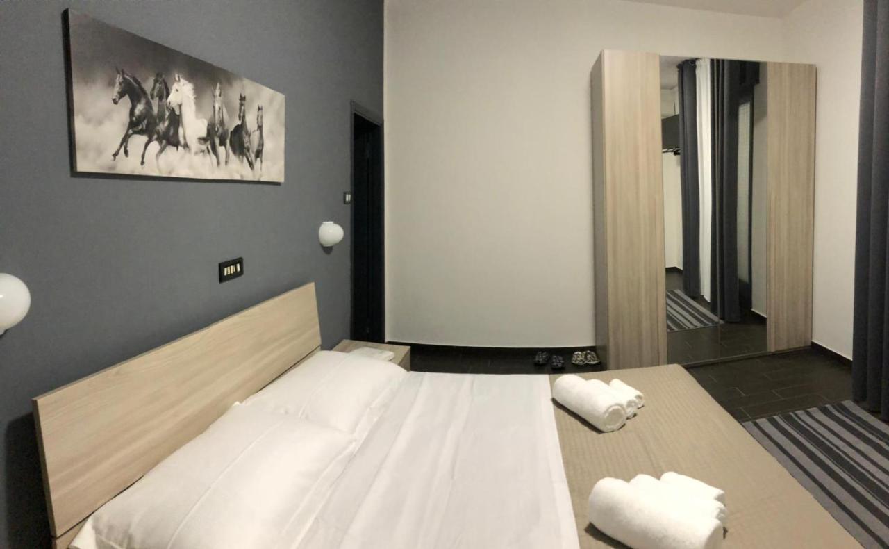 Hotel Neyra Beach Rimini Zewnętrze zdjęcie