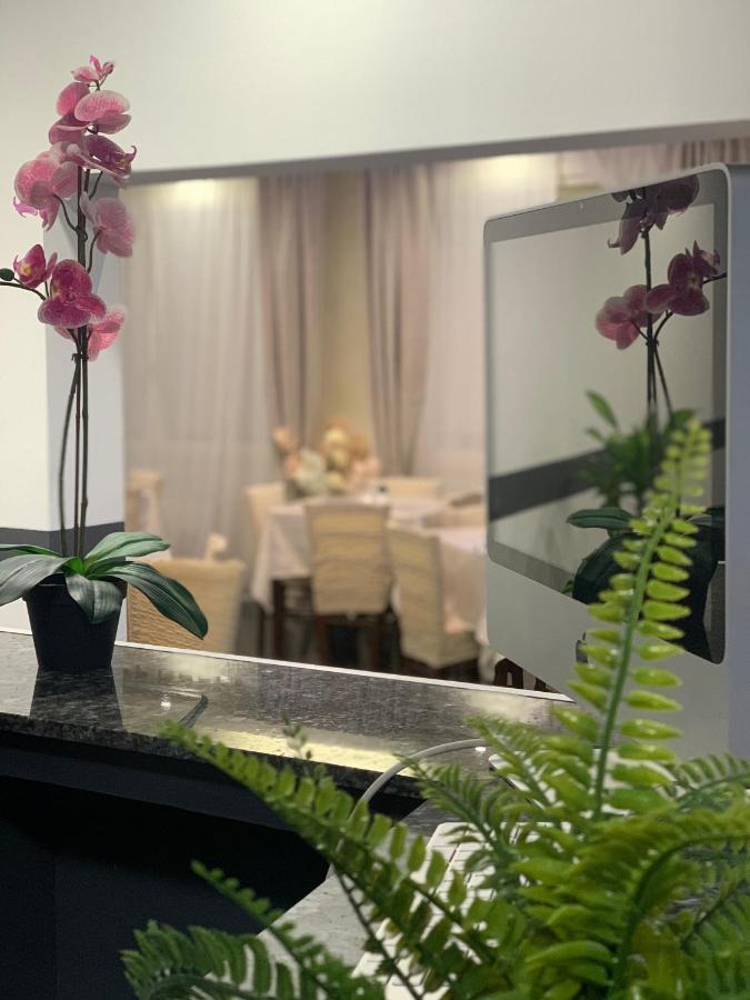 Hotel Neyra Beach Rimini Zewnętrze zdjęcie