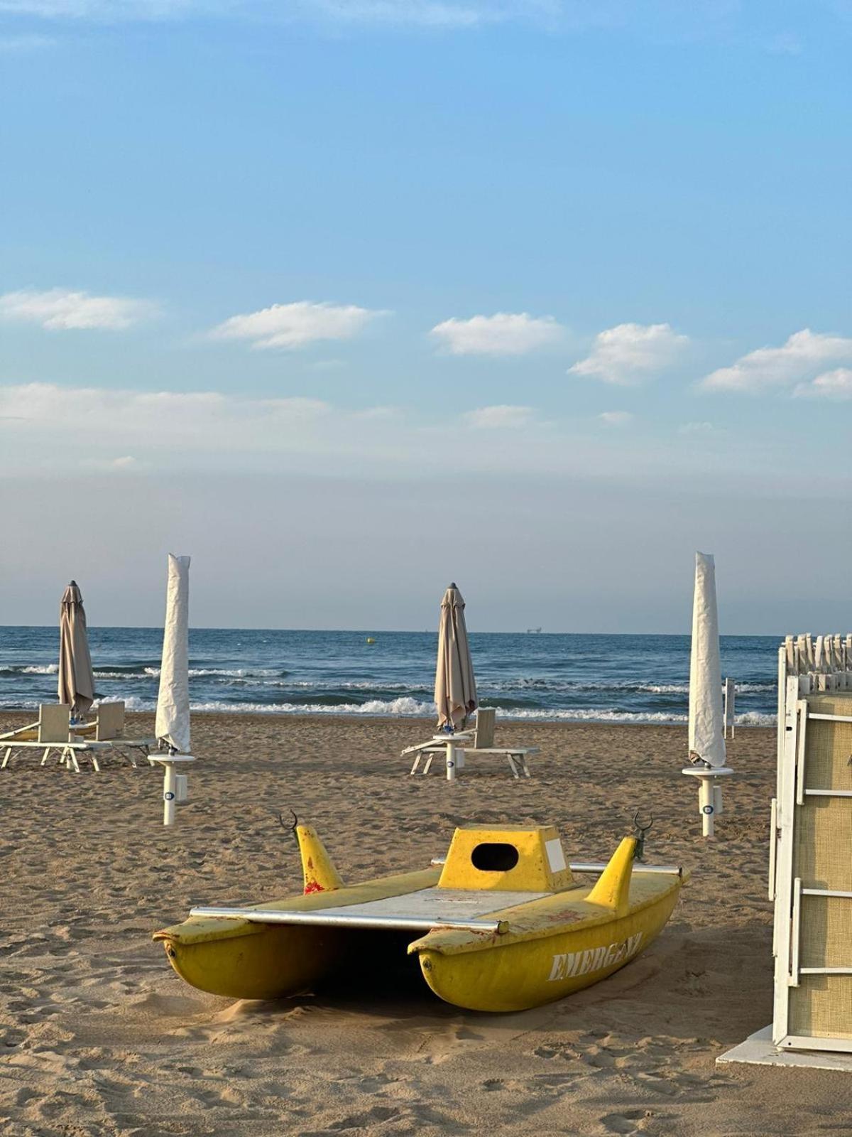 Hotel Neyra Beach Rimini Zewnętrze zdjęcie